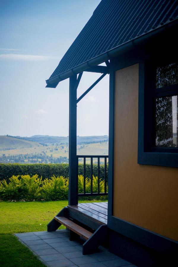 Shamba Lodge Cabin B Аруша Екстериор снимка